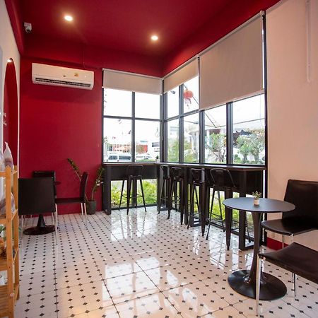 Thong Tarin Hotel Surin Exterior foto