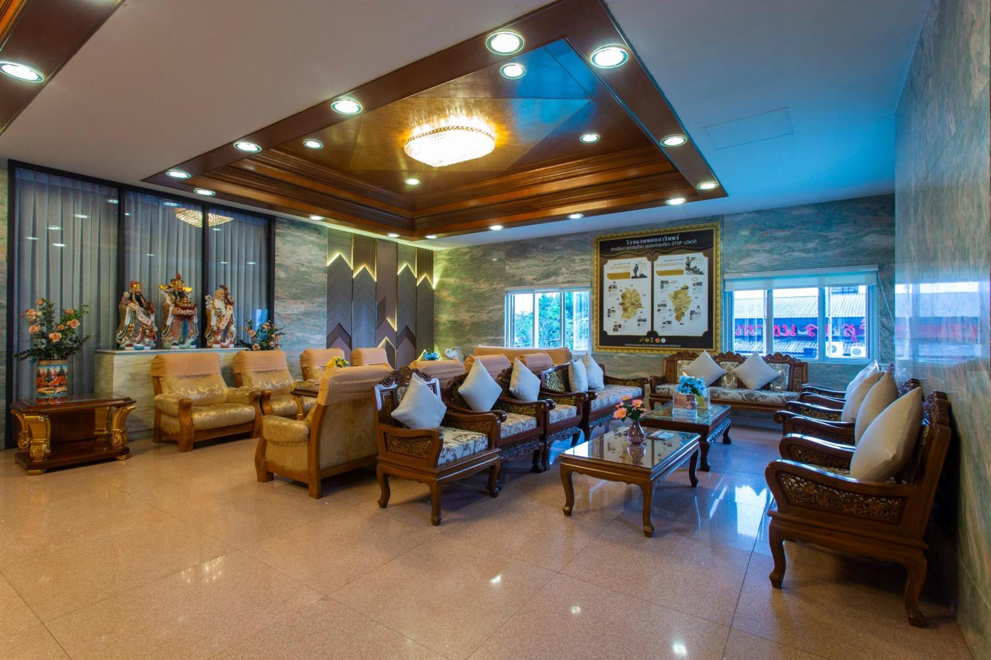 Thong Tarin Hotel Surin Exterior foto