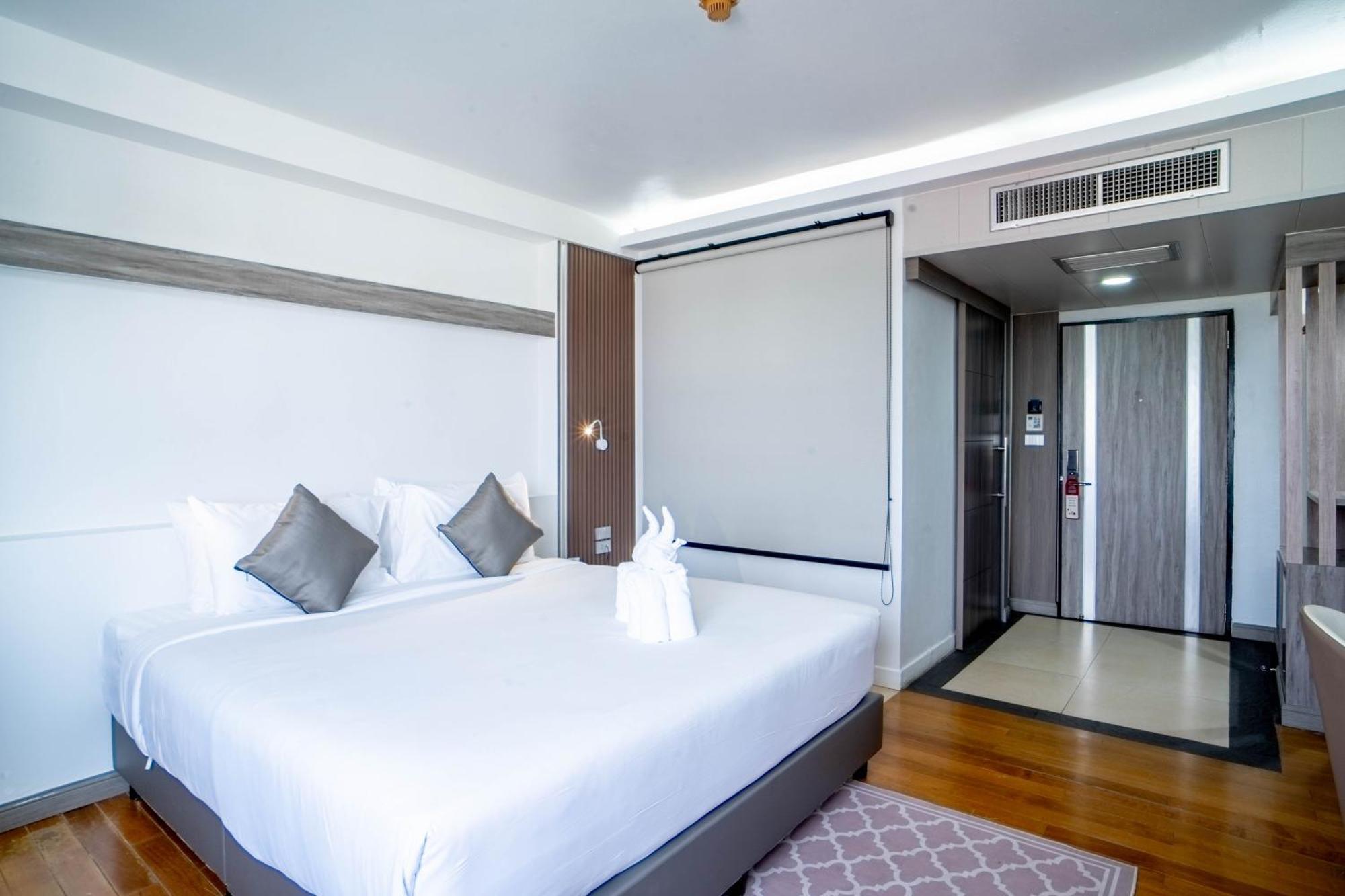 Thong Tarin Hotel Surin Exterior foto