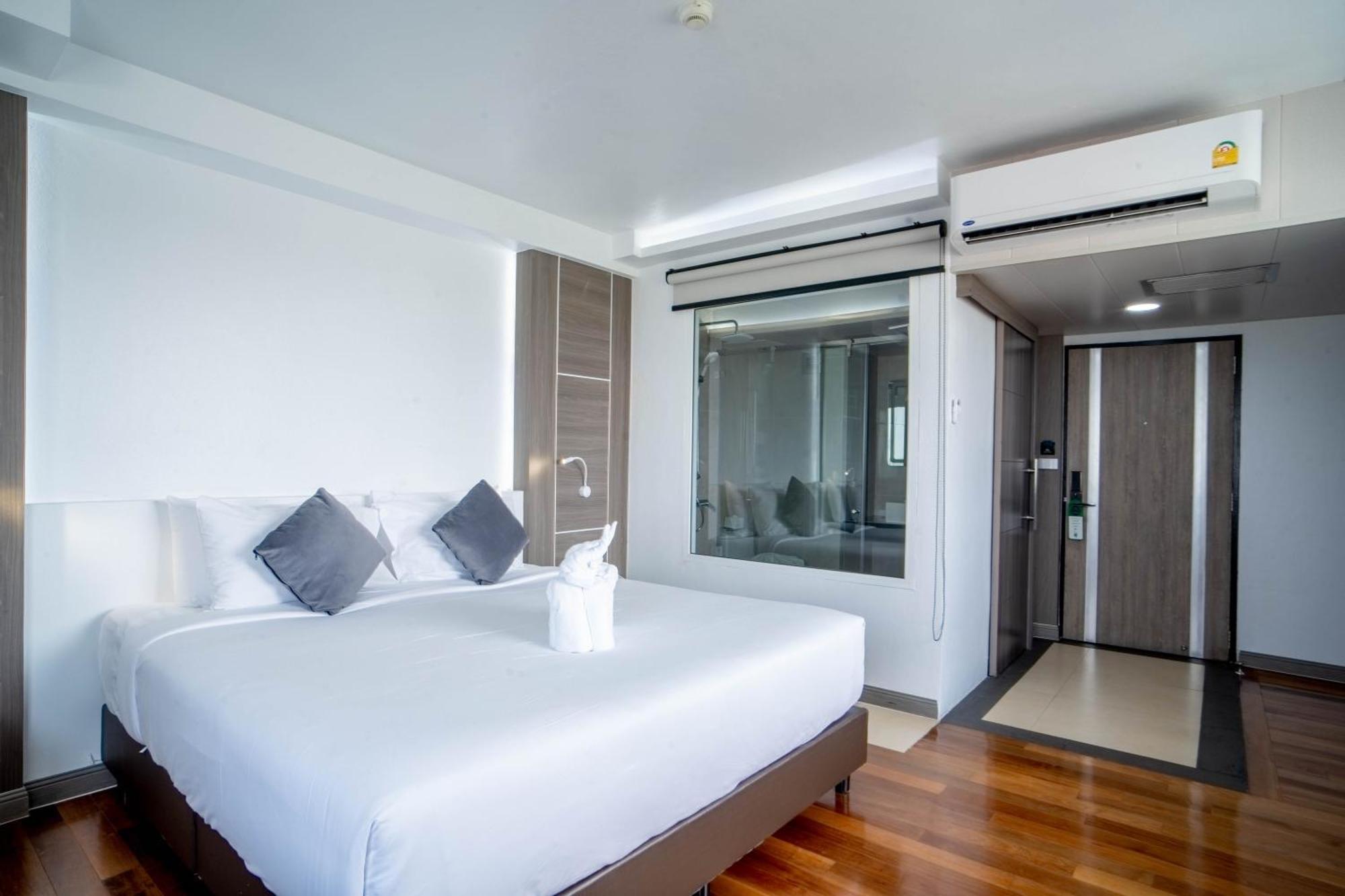 Thong Tarin Hotel Surin Exterior foto